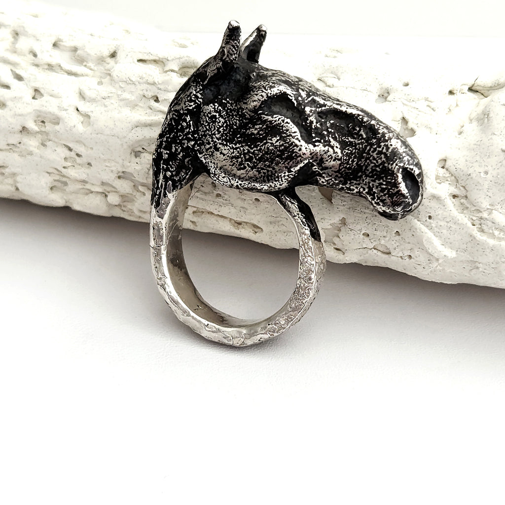 HORSE HEAD Ring with PATINA